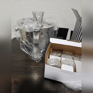 Chic & Toric Stainless Steel Ice Party Bucket with 6 shot glasses.